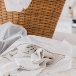 Full Circle Loads Of Fun White Plastic Collapsible Laundry Wash Bag -Oolys Shop 2e16d284 8e10 4091 a14b dc212a362afa