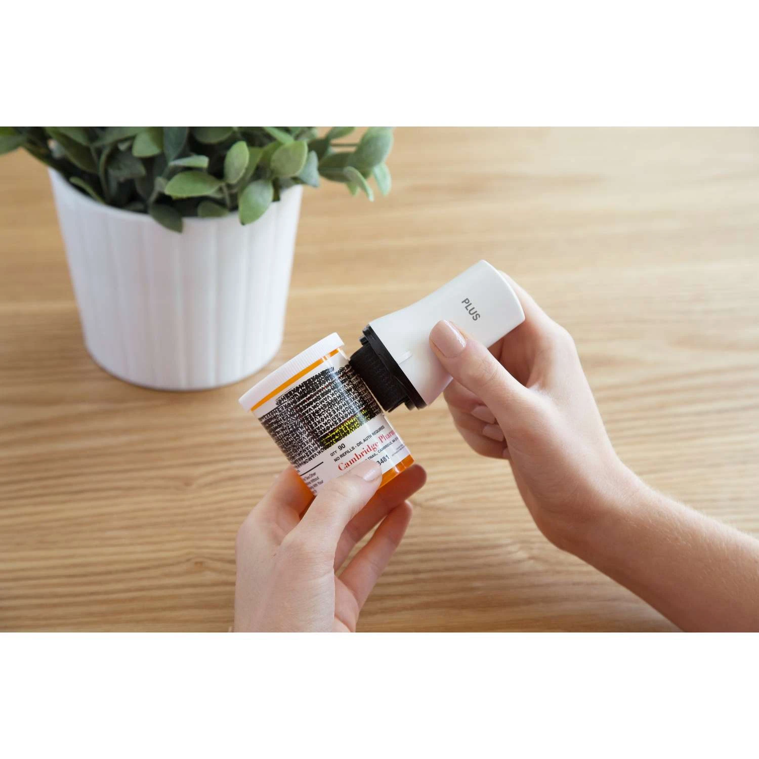 PLUS Kespon 1.8 In. H X 3.25 In. W Round White Identity Protection Roller 1 Pk 4 PLUS Kespon 1.8 In. H X 3.25 In. W Round White Identity Protection Roller 1 Pk - Image 4